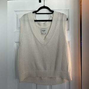 Abercrombie sweater vest
